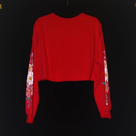 H&M Tops H M Junior Crop Top W Lamour Grapic Poshmark